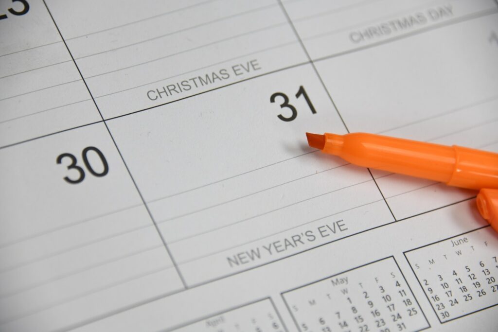 Year-end financial planning guide calendar.